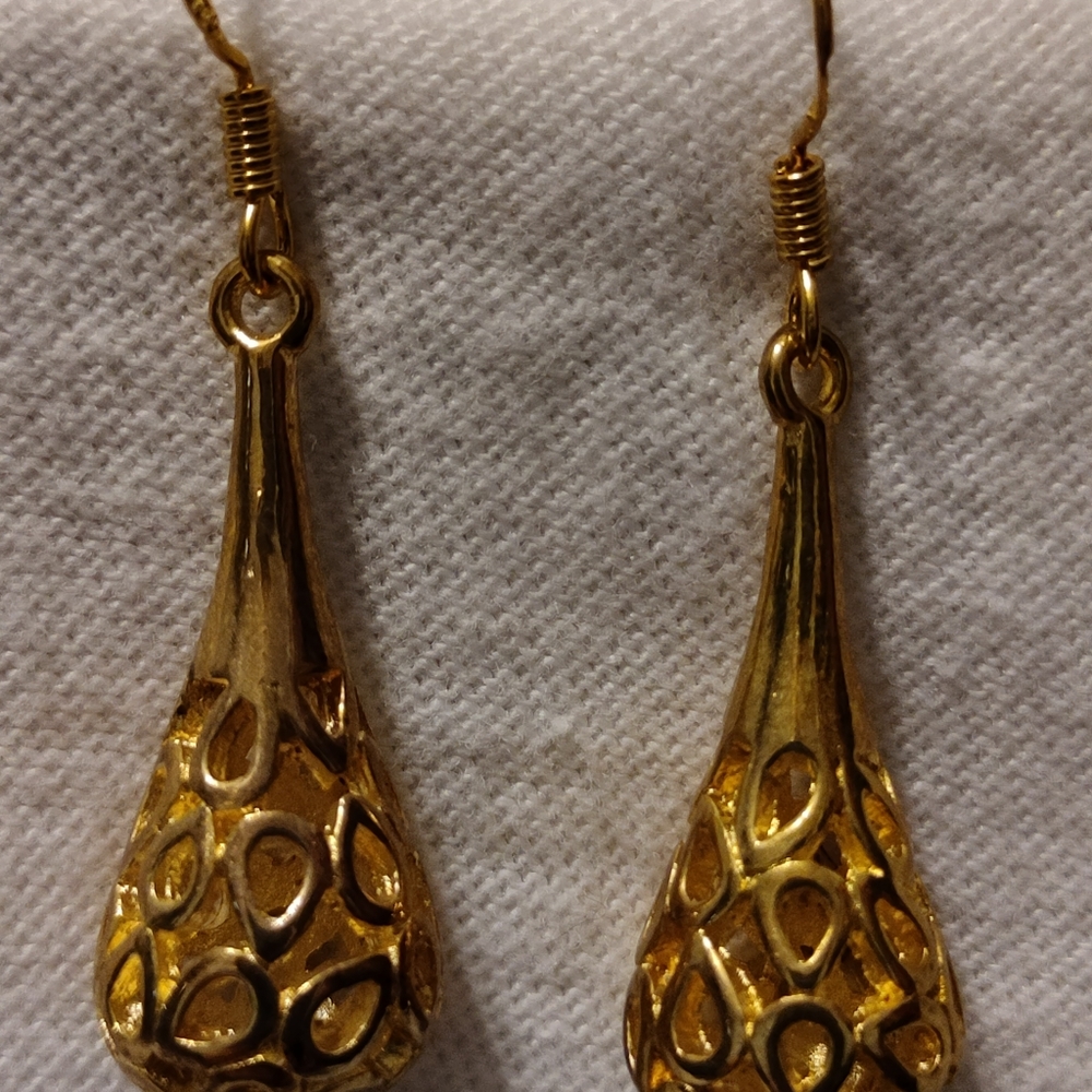 Assorted earrings - Picture 8 of 11